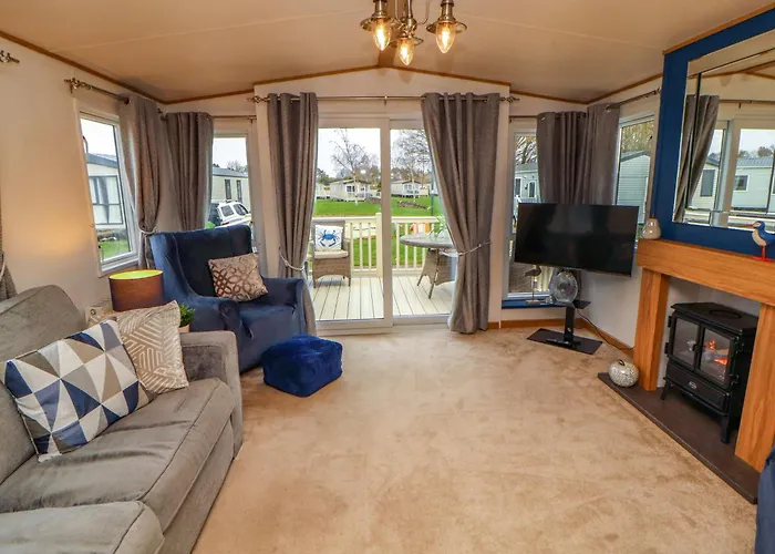 Hedgerow * Grange-over-Sands