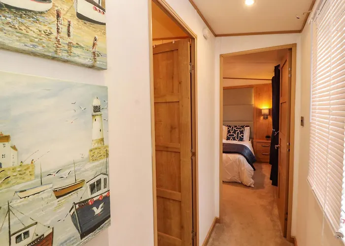 Hedgerow * Grange-over-Sands