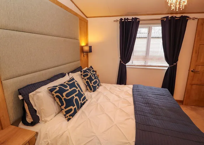 Hedgerow Grange-over-Sands