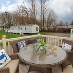 Hedgerow Feriehus *